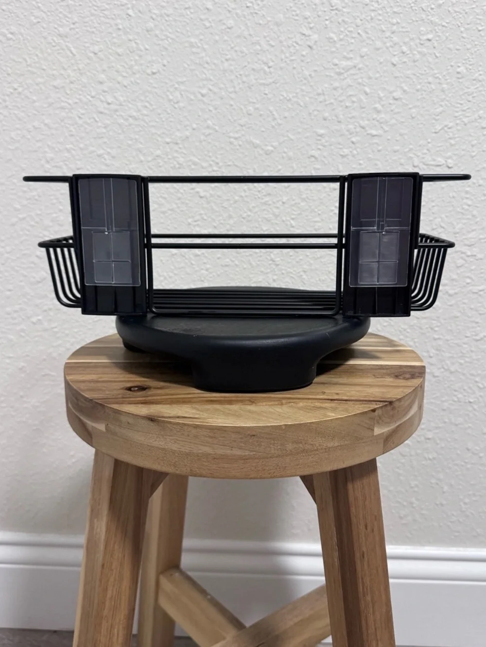 Like New Command Matte Black Bath Caddy Shower Shelf Rust Resistant Organization